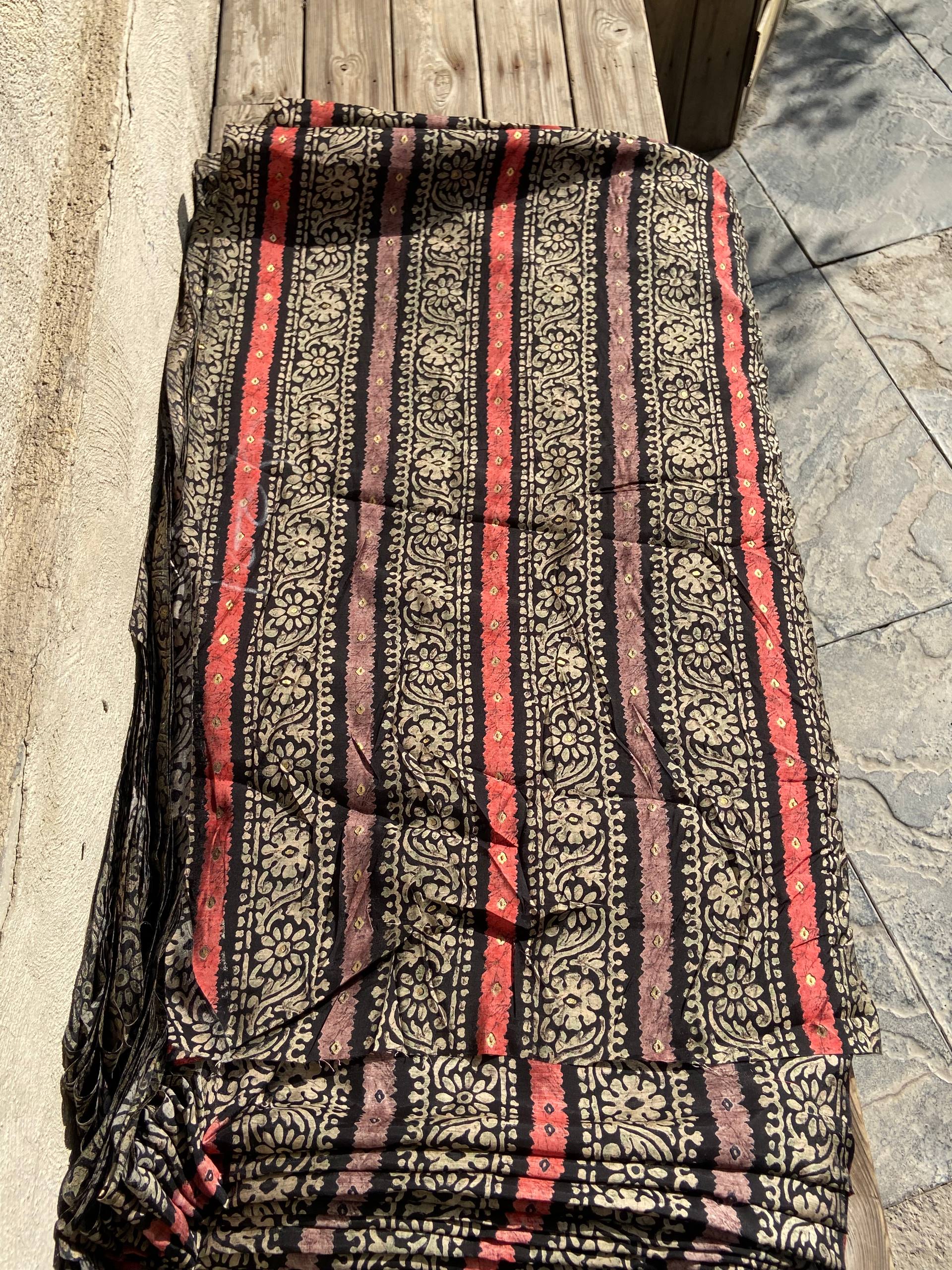پارچه نخ ابریشم طلاکوب هندی اصل عرض 110 سانت